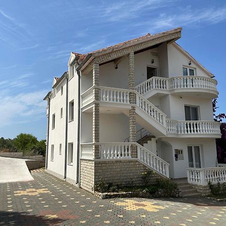 Apartmani Ljubica, Murter Exterior foto
